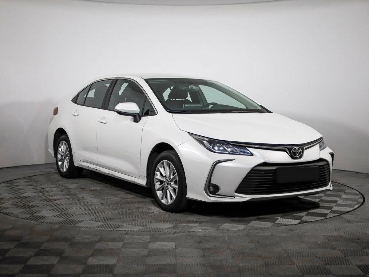 Toyota Corolla 2019 года с пробегом. Фото: #2