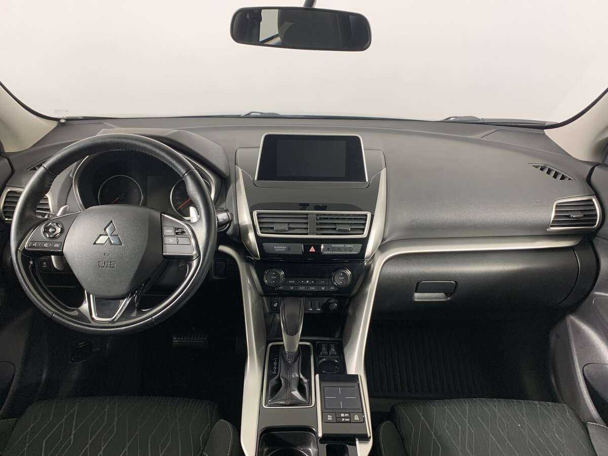 Mitsubishi Eclipse Cross 2018 года с пробегом. Фото: #12