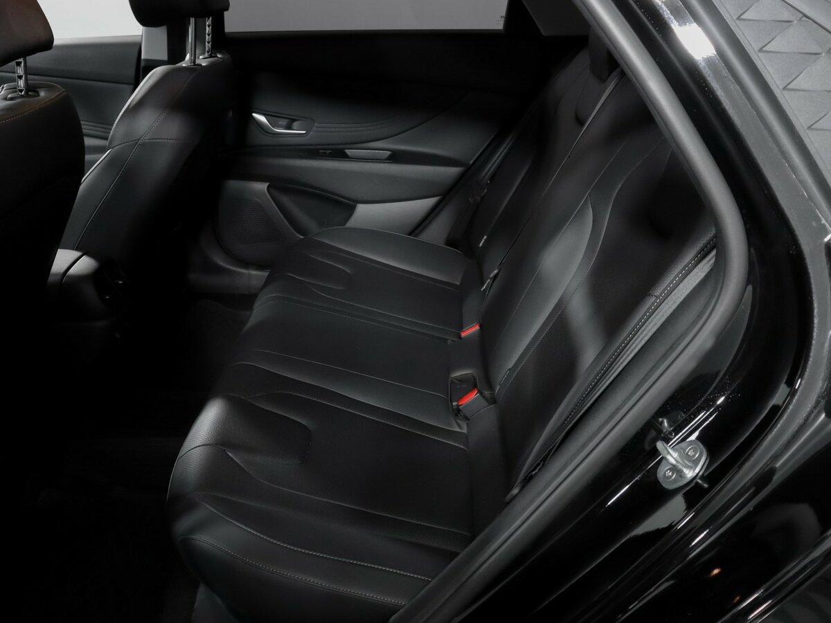 Hyundai Elantra 2023 года с пробегом. Фото: #7