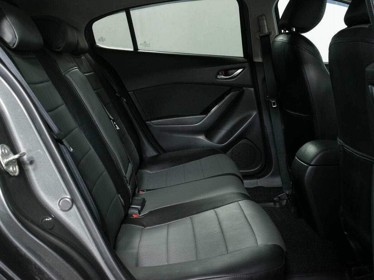 Mazda 3 2018 года с пробегом. Фото: #8