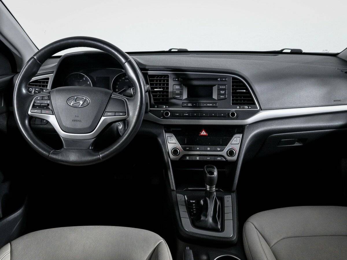 Hyundai Elantra 2016 года с пробегом. Фото: #9