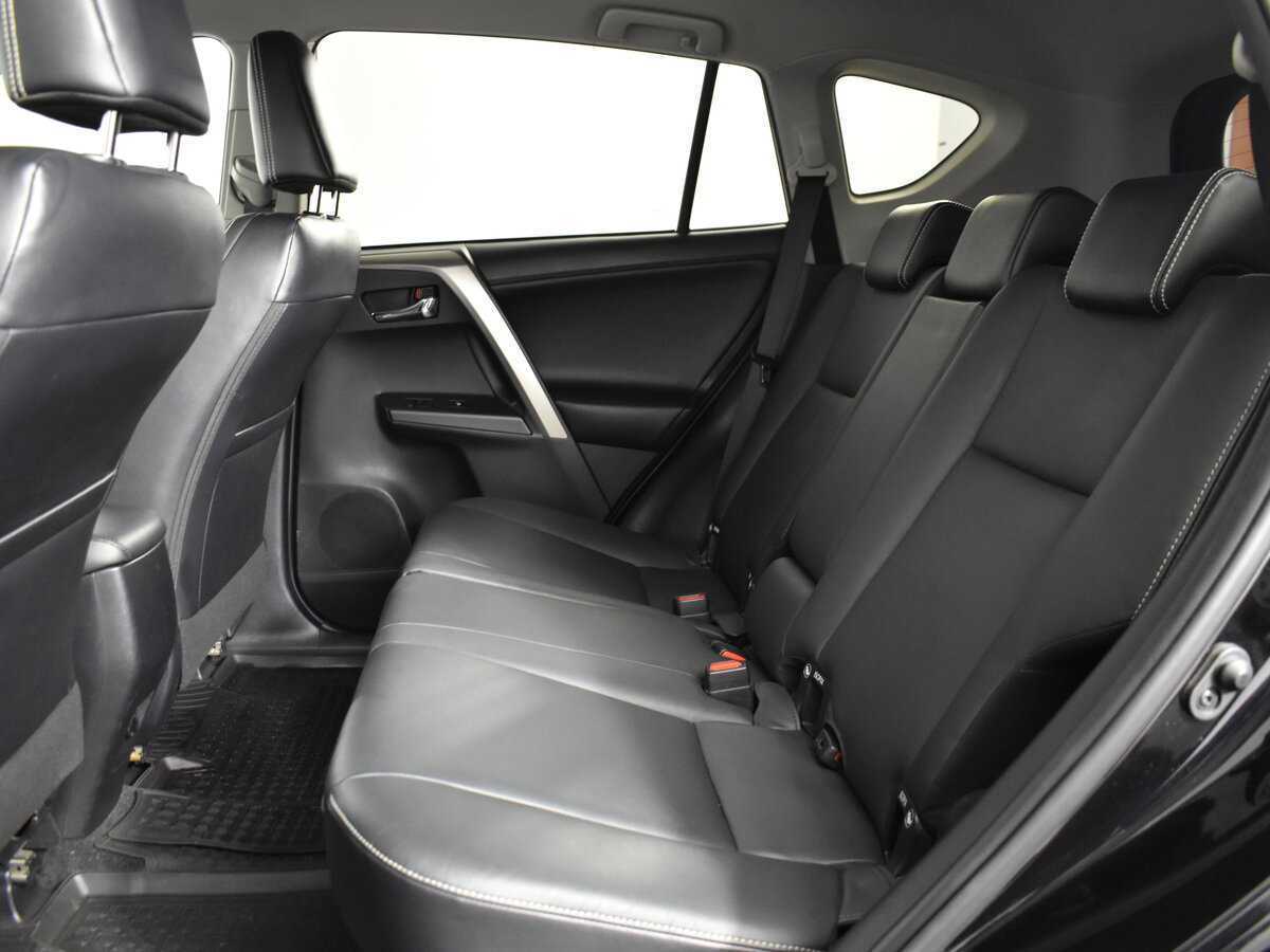 Toyota RAV4 2018 года с пробегом. Фото: #7