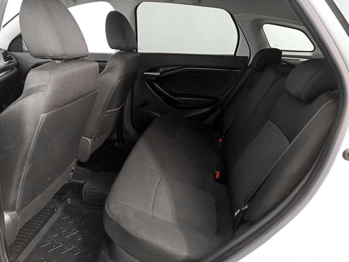 Lada (ВАЗ) Vesta 2019 года с пробегом. Фото: #11