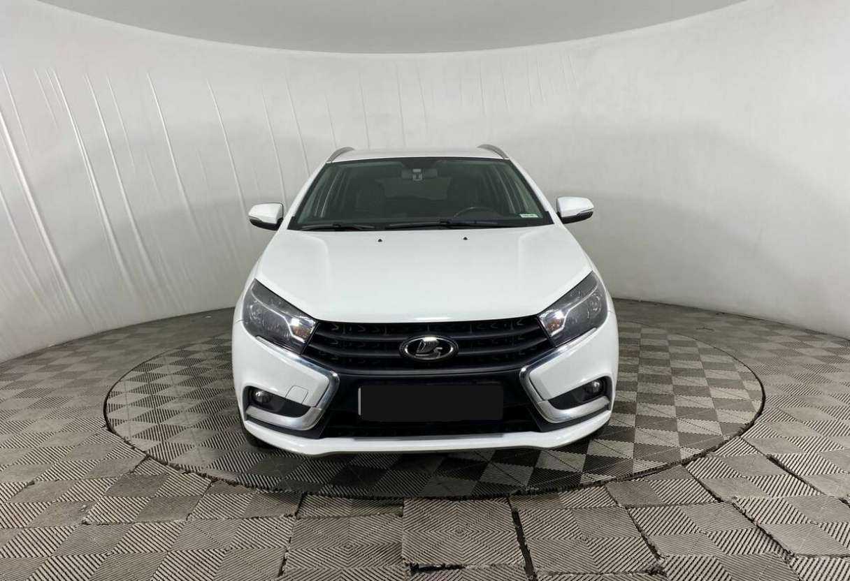 Lada (ВАЗ) Vesta 2021 года с пробегом. Фото: #1