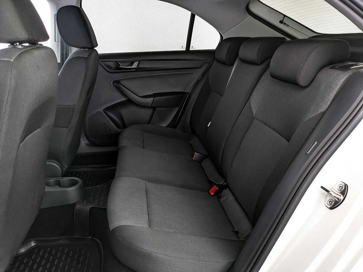 Skoda Rapid 2018 года с пробегом. Фото: #13