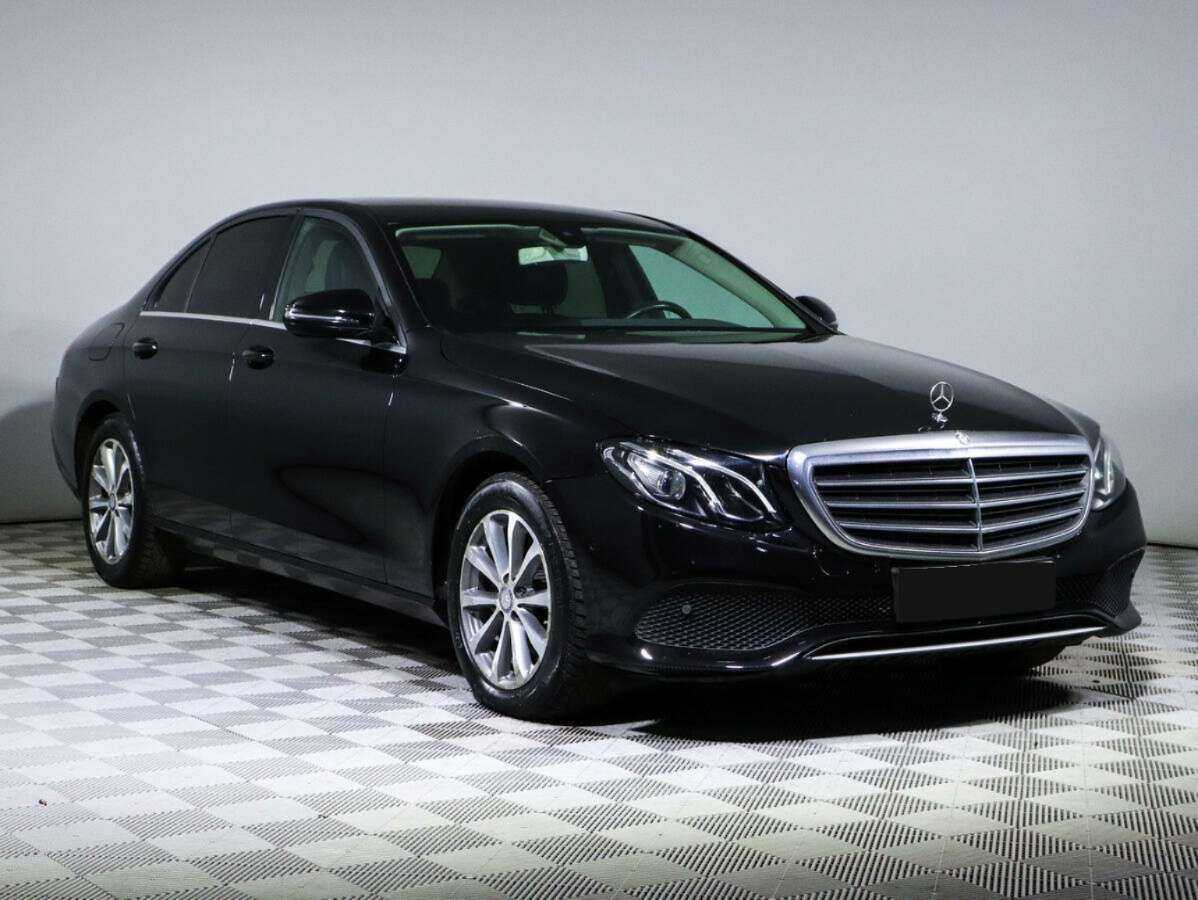 Mercedes-Benz E-Класс 2016 года с пробегом. Фото: #2