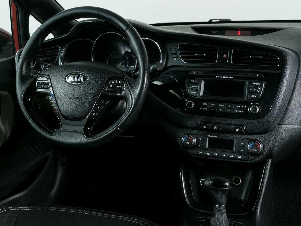 Kia Ceed 2013 года с пробегом. Фото: #11
