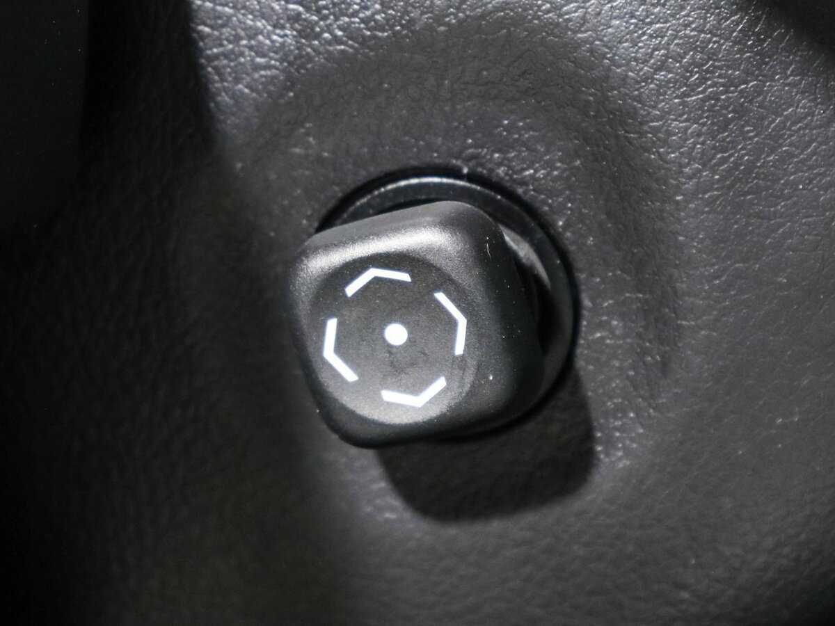 Toyota Camry 2015 года с пробегом. Фото: #15