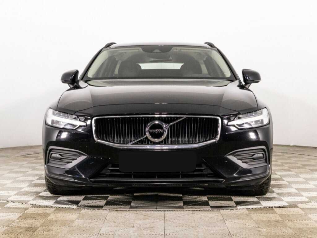 Volvo V60 2018 года с пробегом. Фото: #1