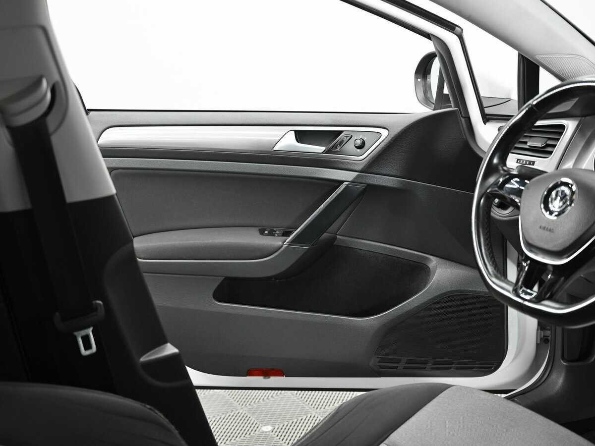 Volkswagen Golf 2013 года с пробегом. Фото: #5