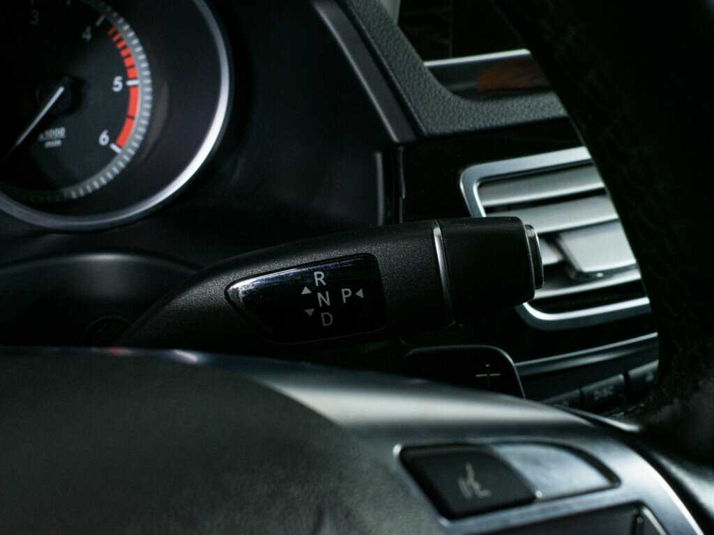 Mercedes-Benz E-Класс 2014 года с пробегом. Фото: #13