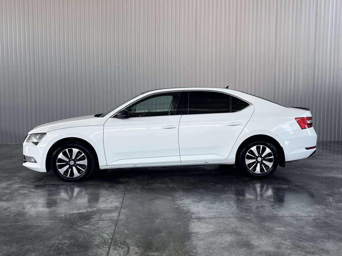 Skoda Superb 2015 года с пробегом. Фото: #7