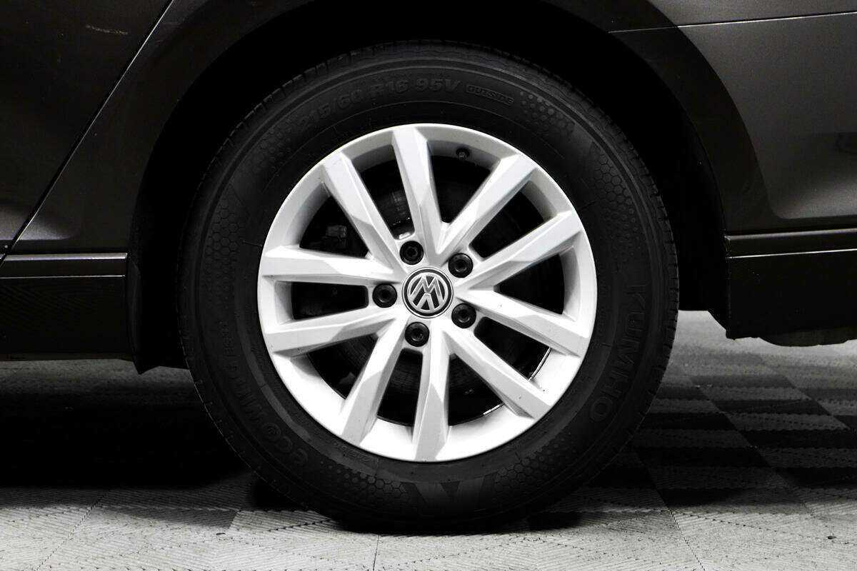 Volkswagen Passat 2016 года с пробегом. Фото: #13