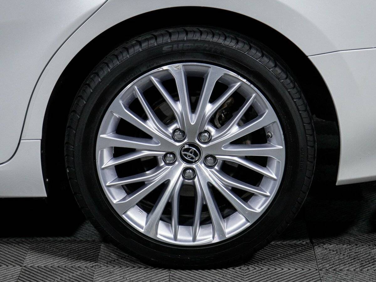 Toyota Camry 2019 года с пробегом. Фото: #14