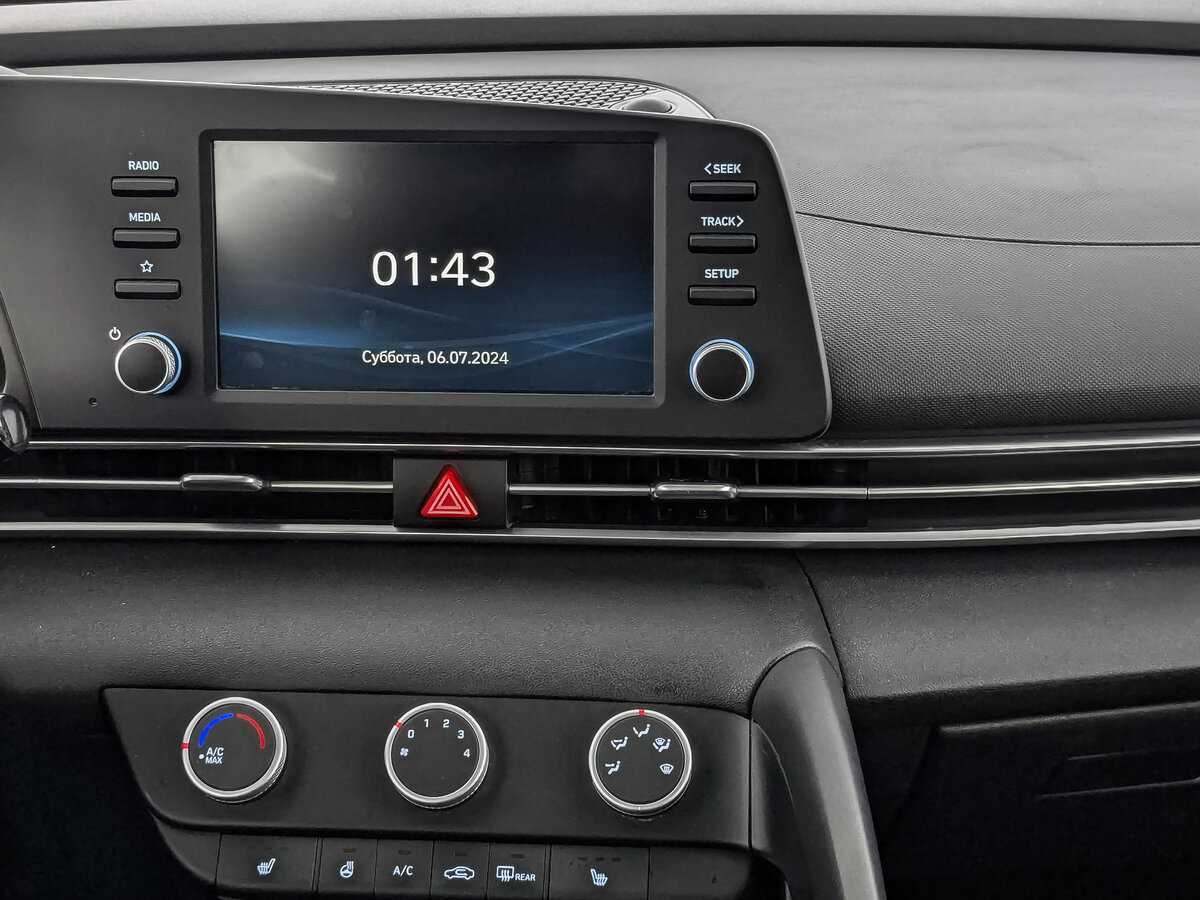 Hyundai Elantra 2021 года с пробегом. Фото: #12