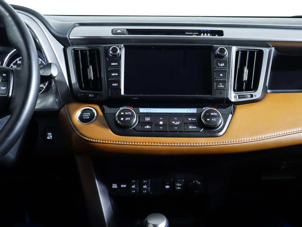 Toyota RAV4 2018 года с пробегом. Фото: #11