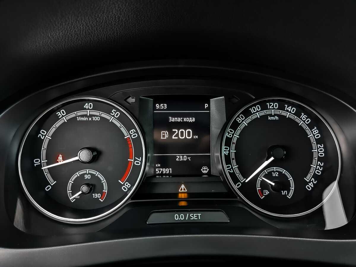 Skoda Rapid 2018 года с пробегом. Фото: #11