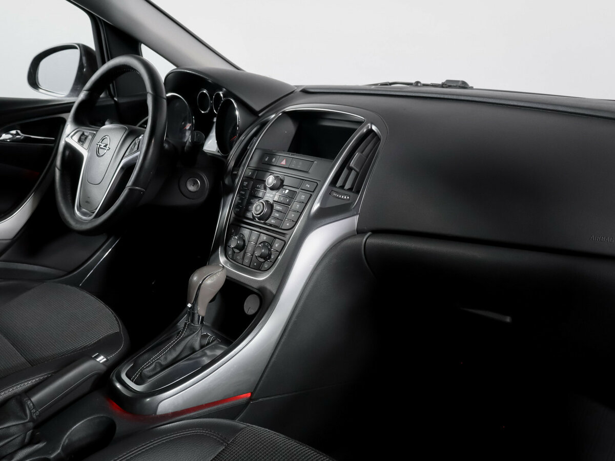 Opel Astra 2012 года с пробегом. Фото: #6