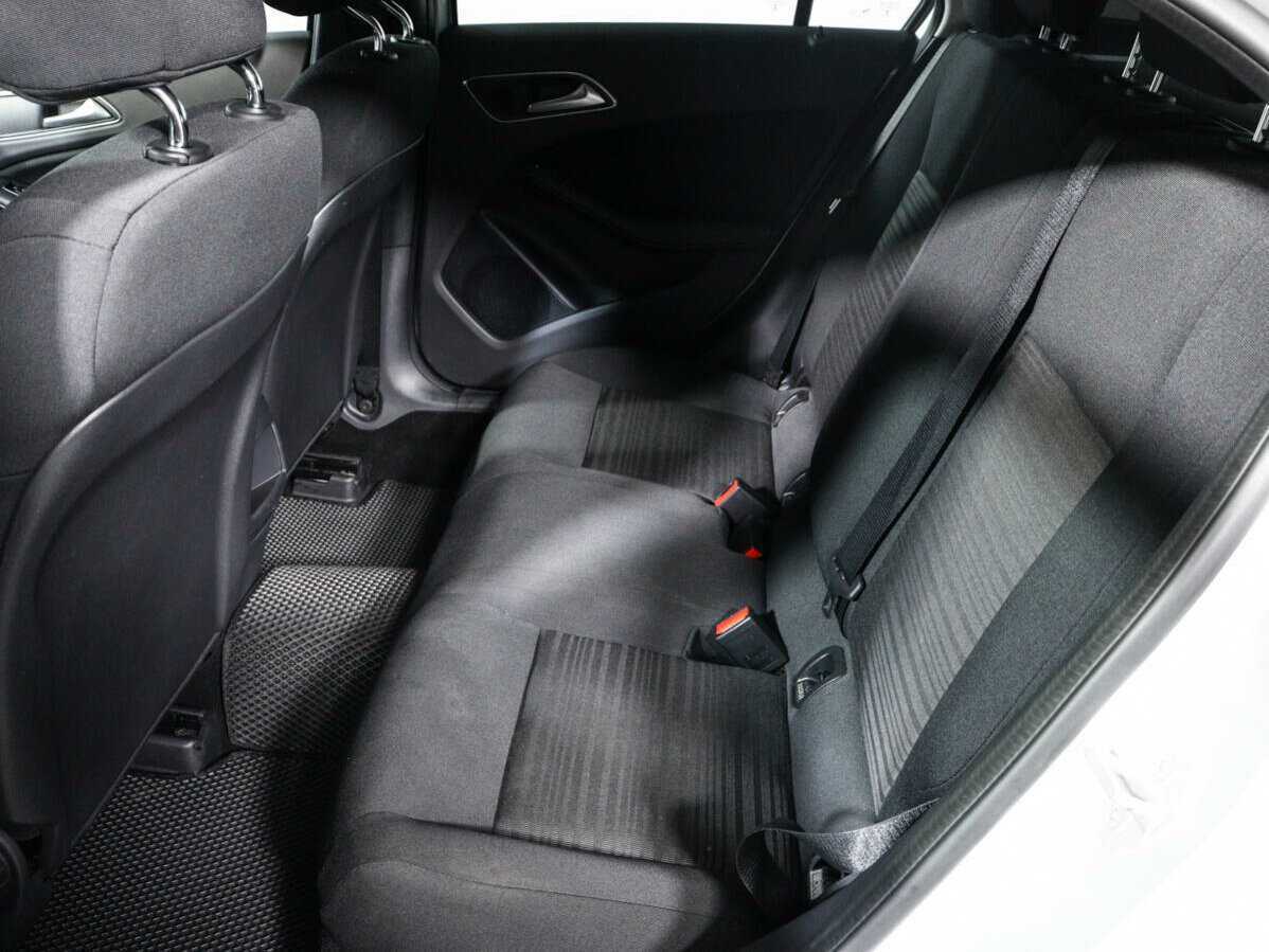 Mercedes-Benz A-Класс 2015 года с пробегом. Фото: #9