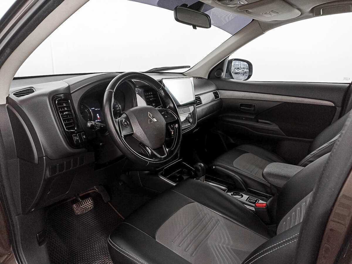 Mitsubishi Outlander 2018 года с пробегом. Фото: #14