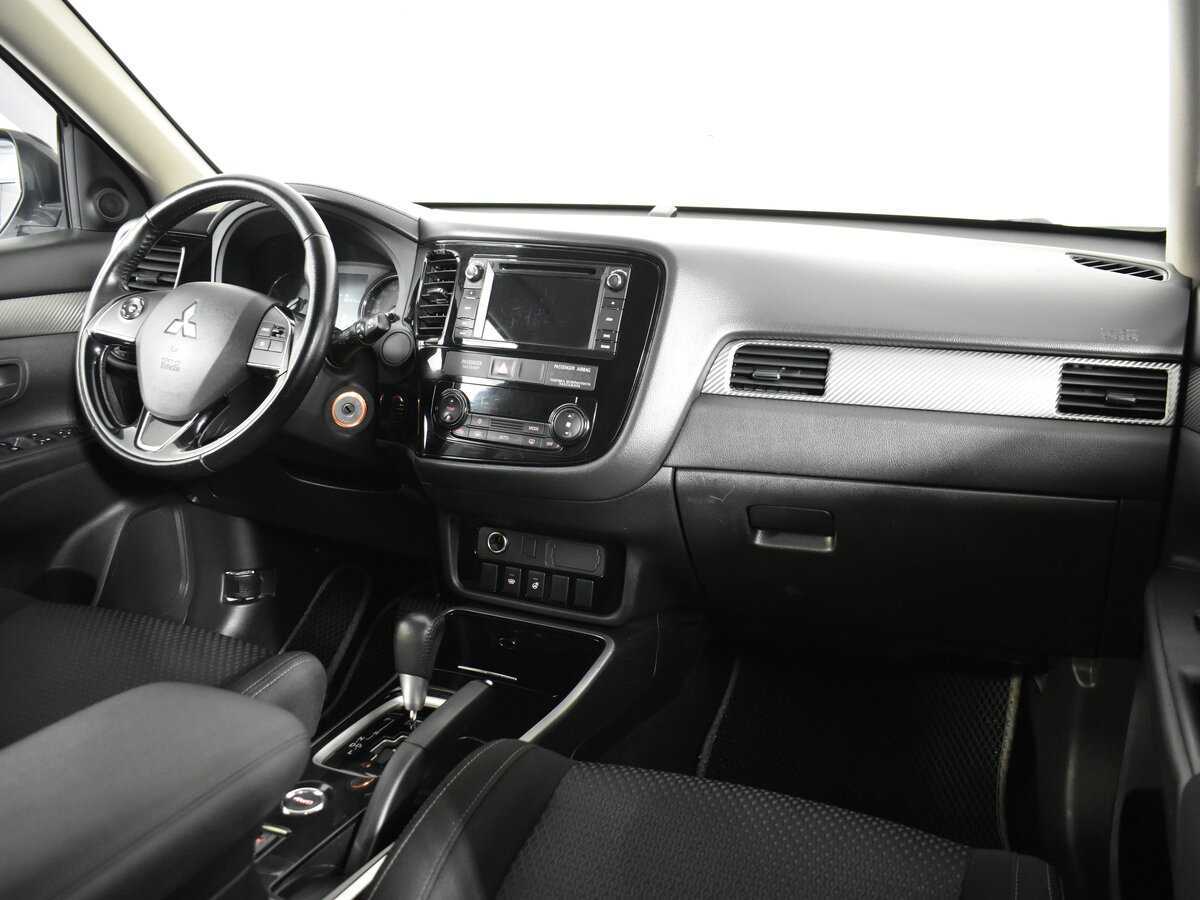 Mitsubishi Outlander 2017 года с пробегом. Фото: #10