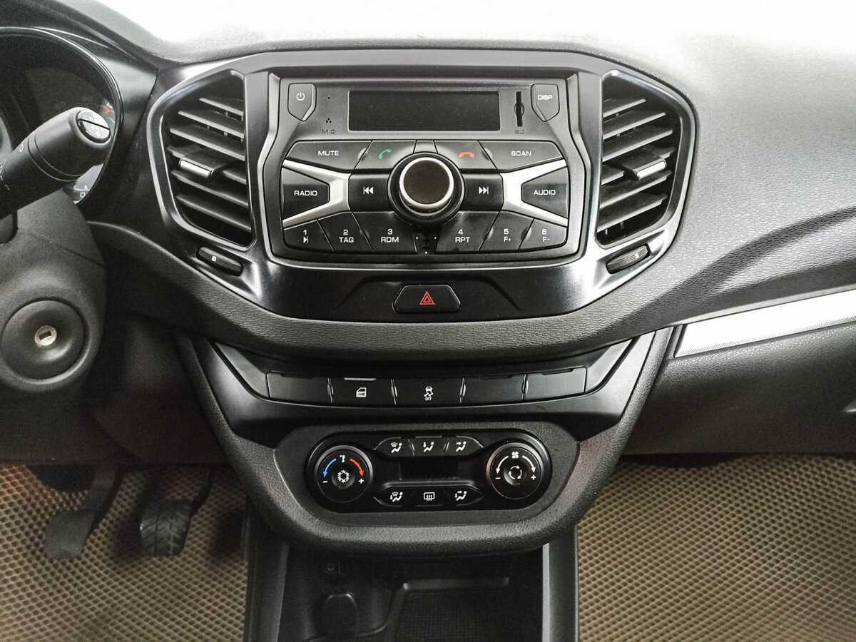 Lada (ВАЗ) Vesta 2017 года с пробегом. Фото: #14