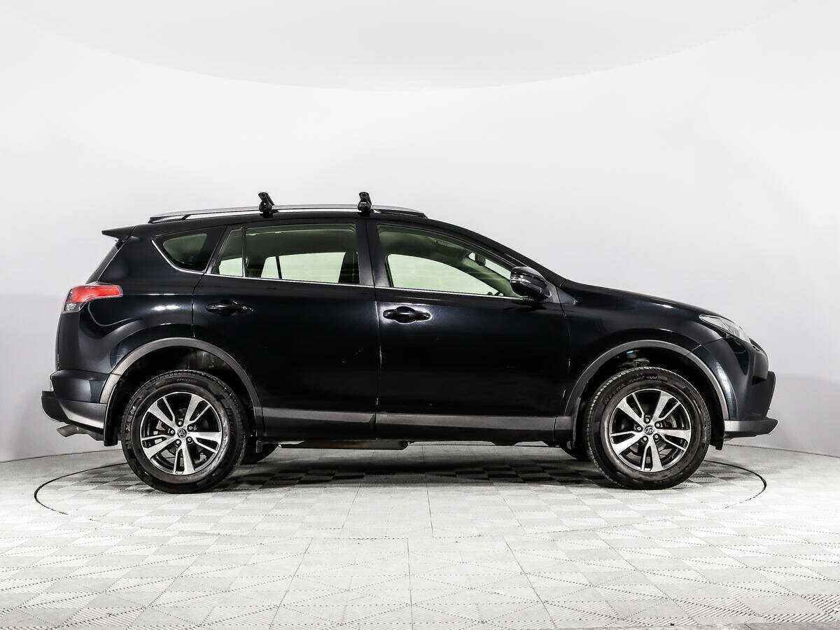 Toyota RAV4 2016 года с пробегом. Фото: #3