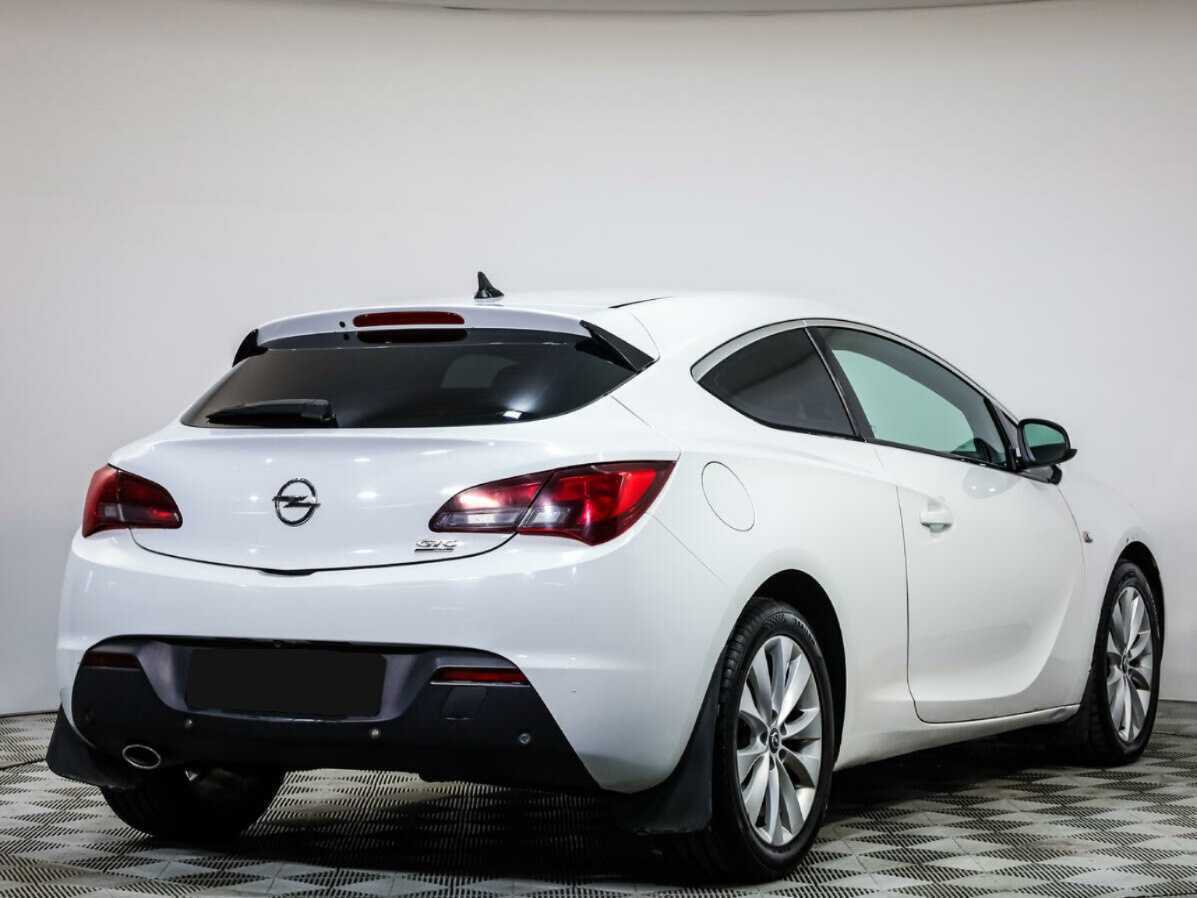 Opel Astra 2012 года с пробегом. Фото: #3