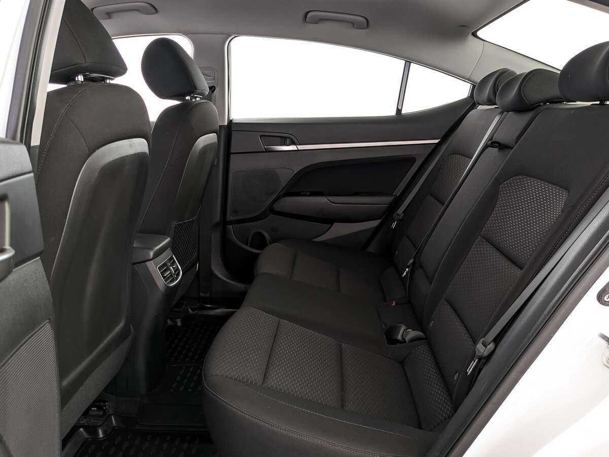 Hyundai Elantra 2020 года с пробегом. Фото: #13