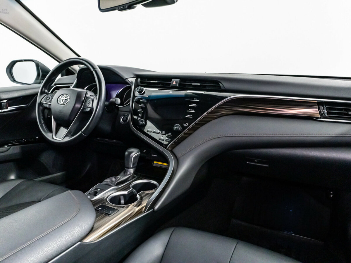 Toyota Camry 2019 года с пробегом. Фото: #8