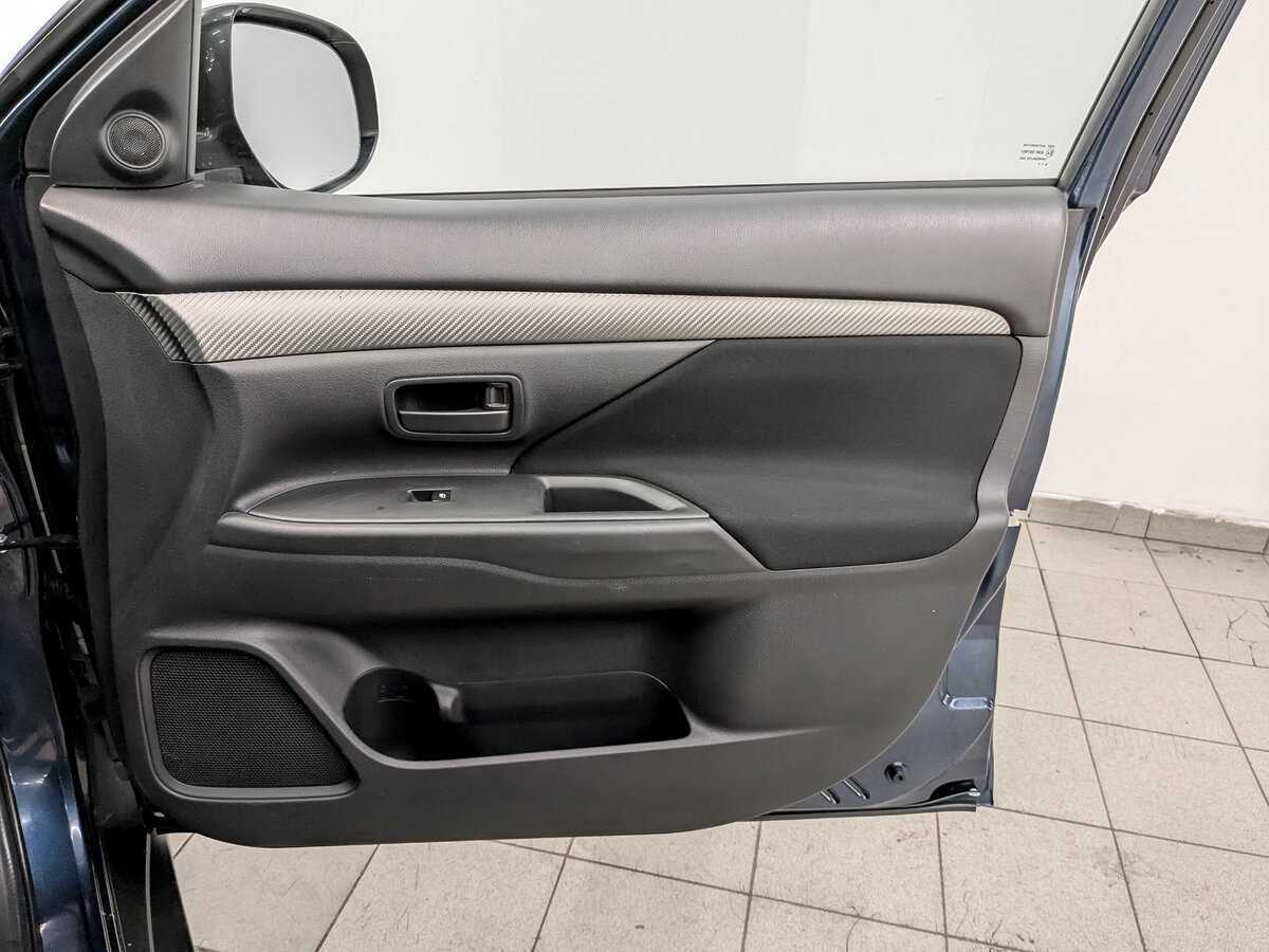 Mitsubishi Outlander 2017 года с пробегом. Фото: #23