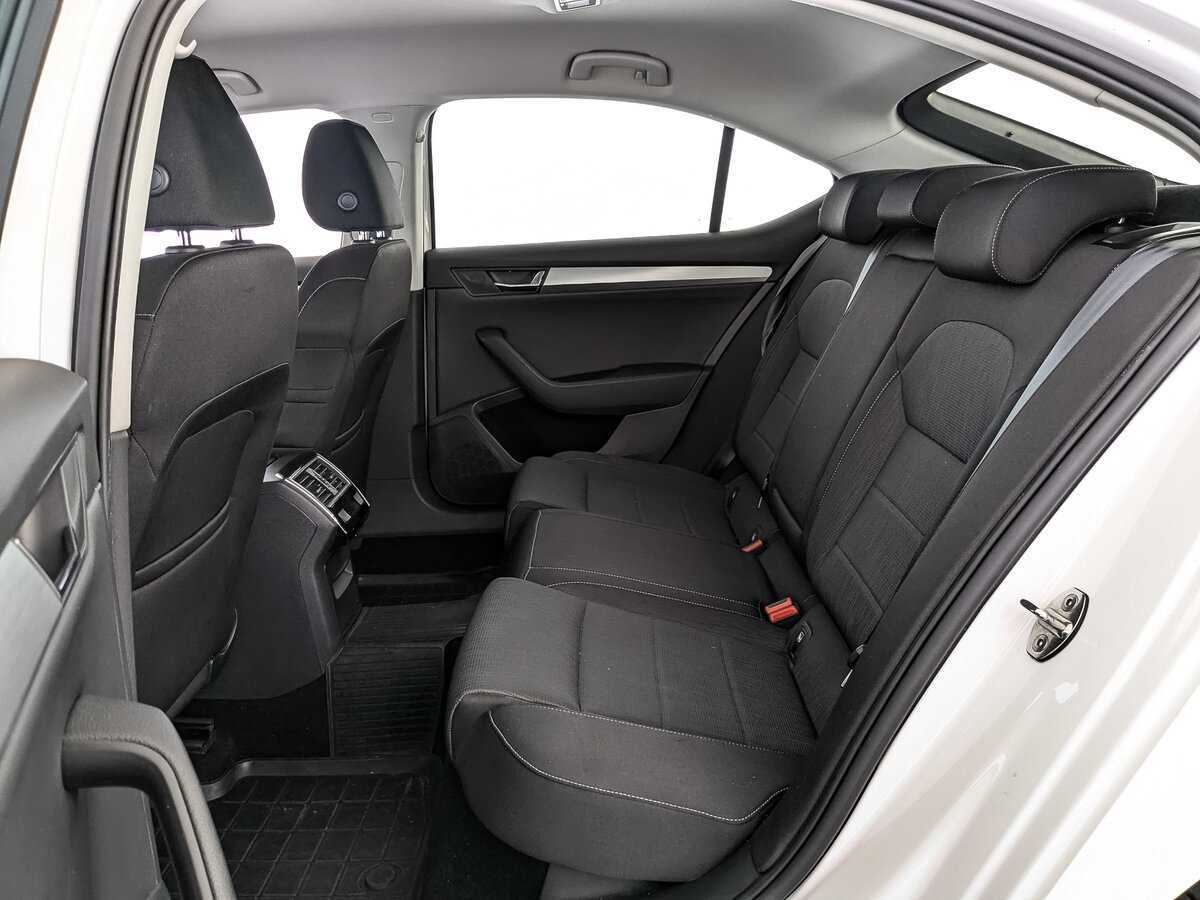 Skoda Superb 2017 года с пробегом. Фото: #12