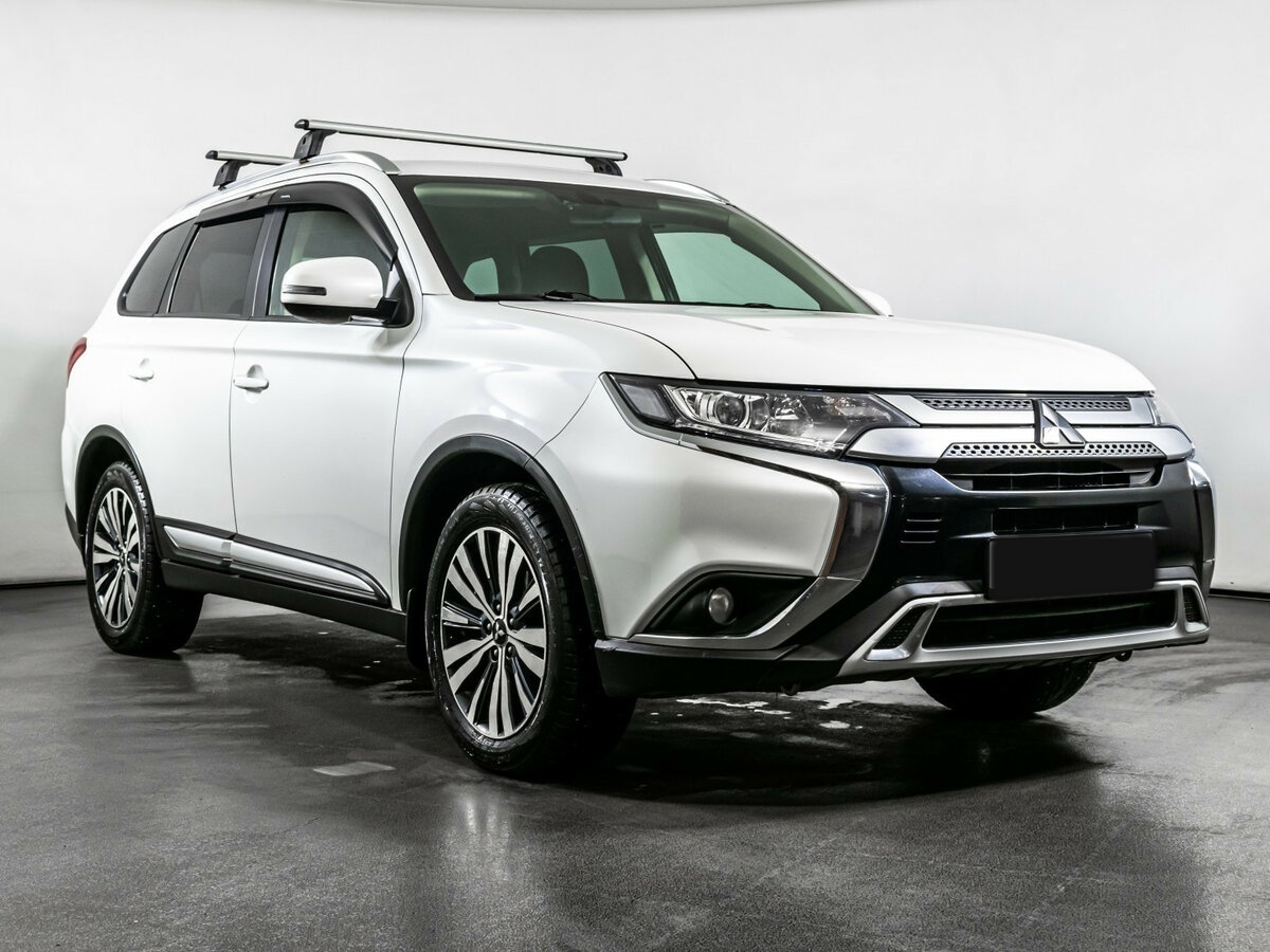 Mitsubishi Outlander 2021 года с пробегом. Фото: #2