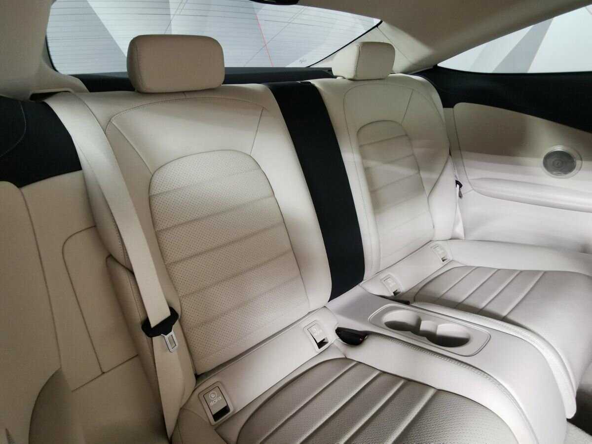 Mercedes-Benz C-Класс 2015 года с пробегом. Фото: #12