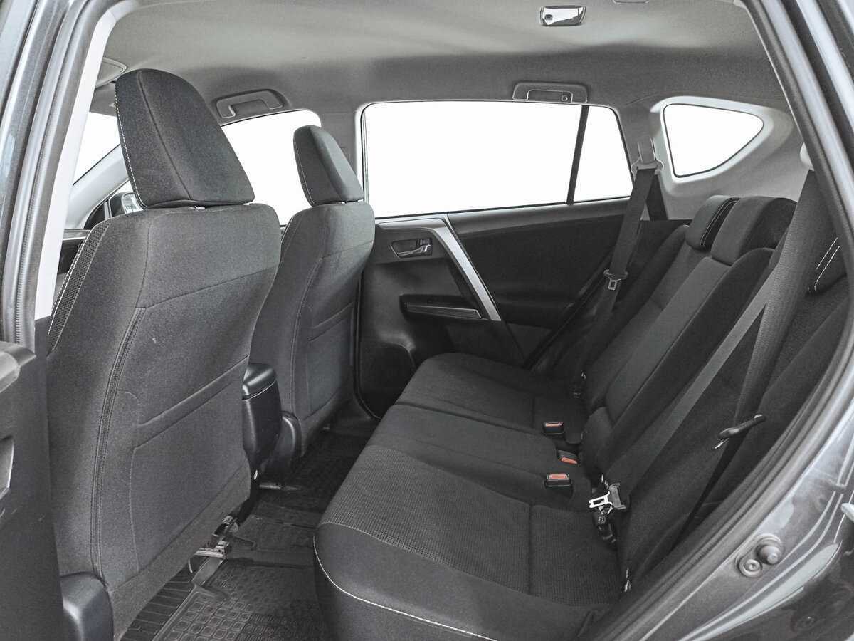 Toyota RAV4 2015 года с пробегом. Фото: #10