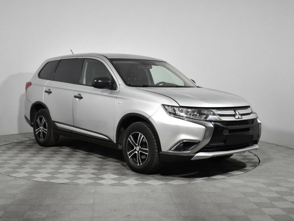 Mitsubishi Outlander 2015 года с пробегом. Фото: #2