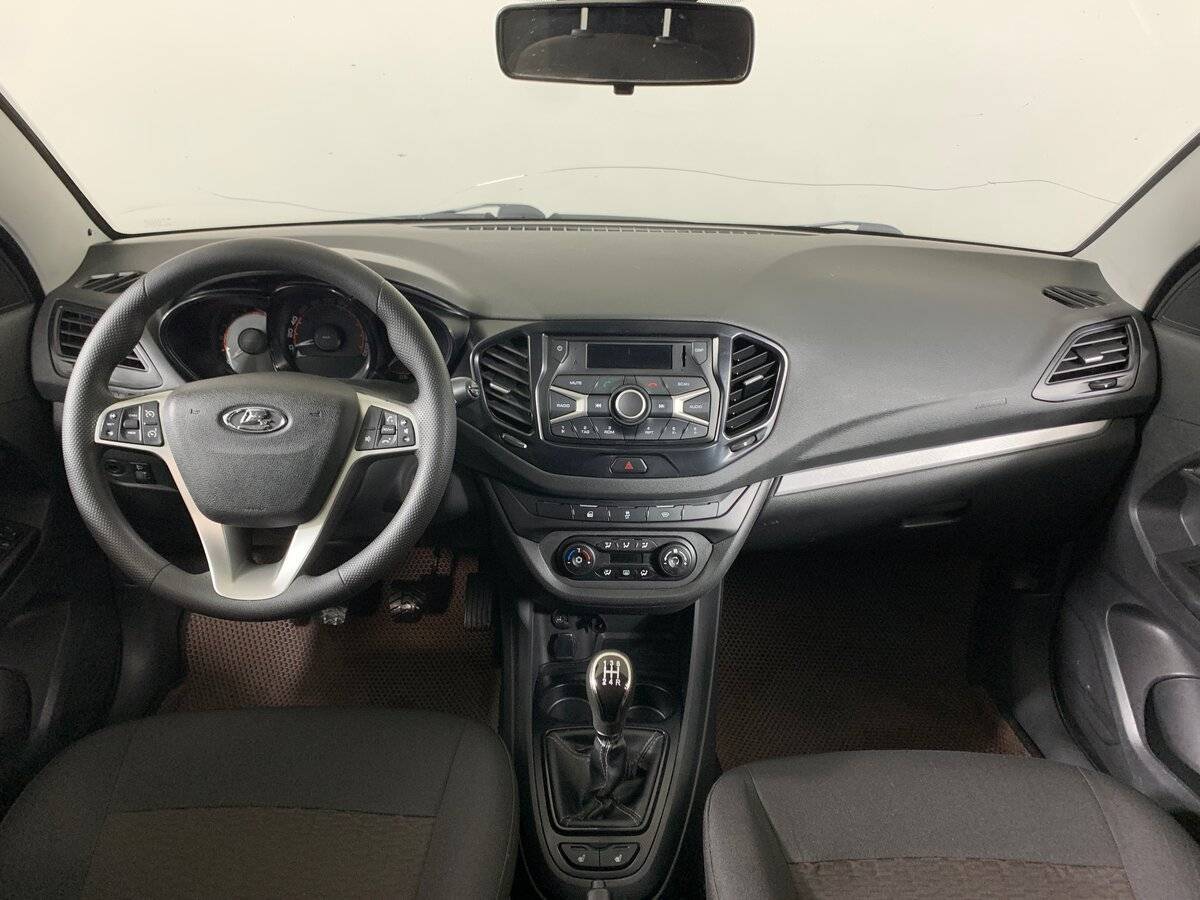 Lada (ВАЗ) Vesta 2018 года с пробегом. Фото: #11