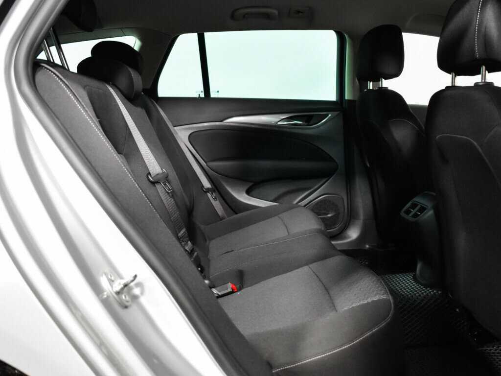 Opel Insignia 2018 года с пробегом. Фото: #9