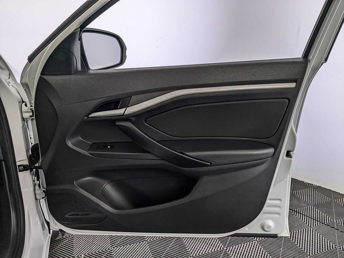 Lada (ВАЗ) Vesta 2021 года с пробегом. Фото: #24