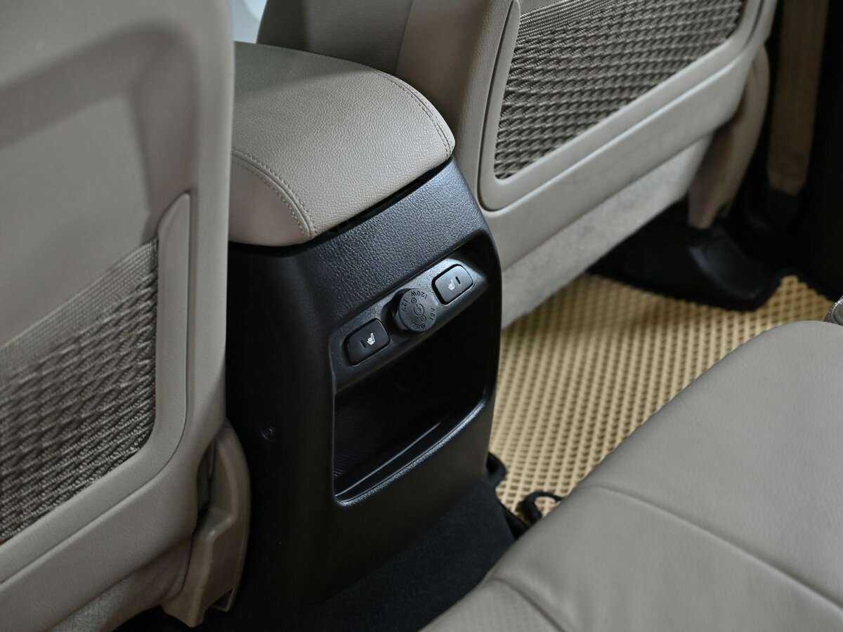 Kia Sorento 2013 года с пробегом. Фото: #12