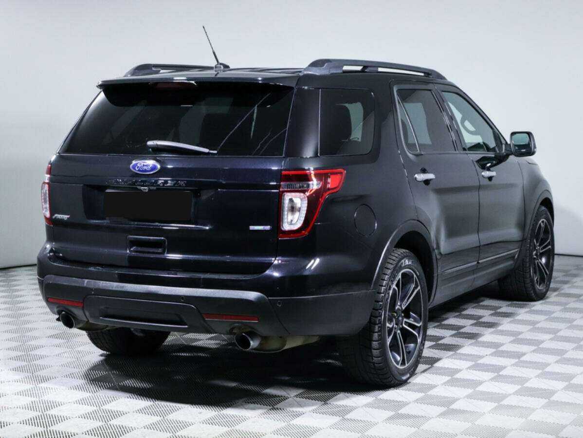 Ford Explorer 2013 года с пробегом. Фото: #3