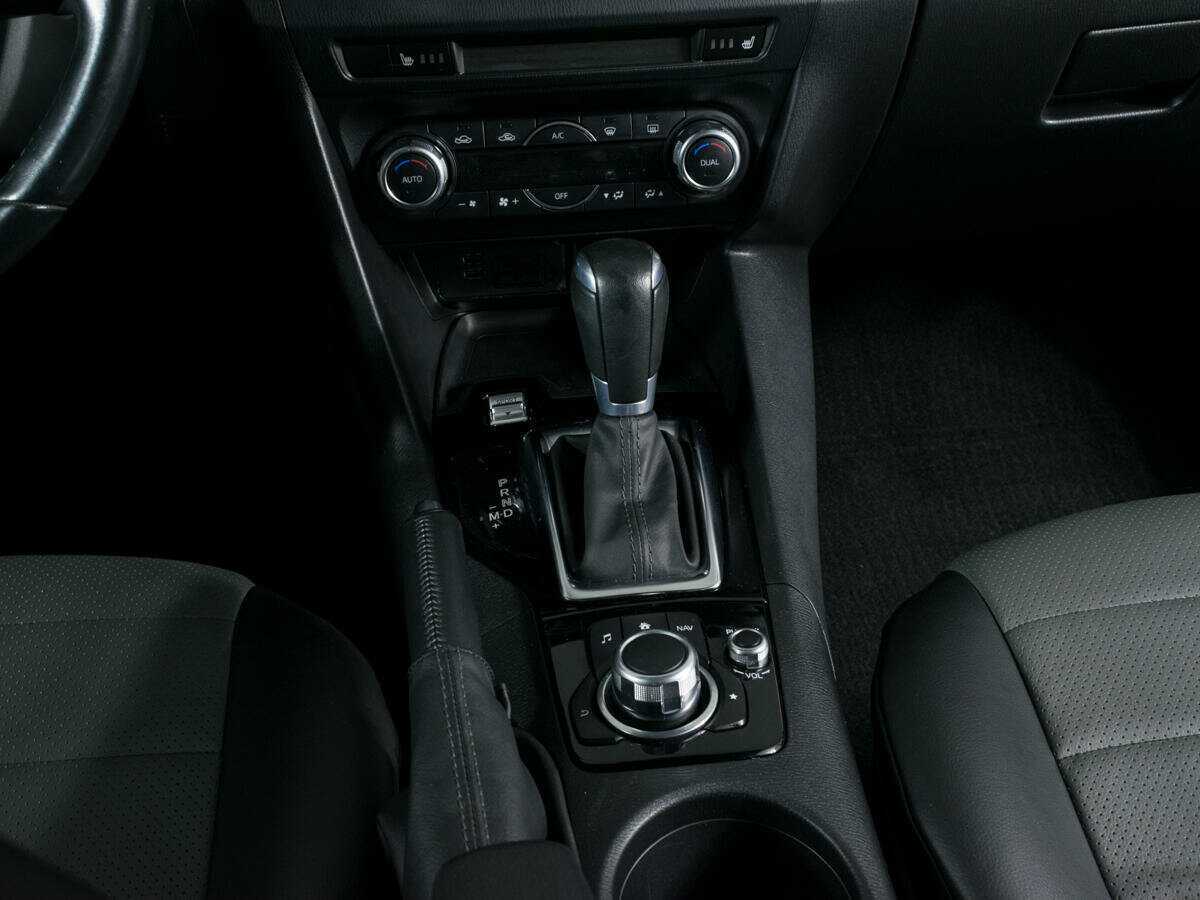 Mazda 3 2018 года с пробегом. Фото: #11