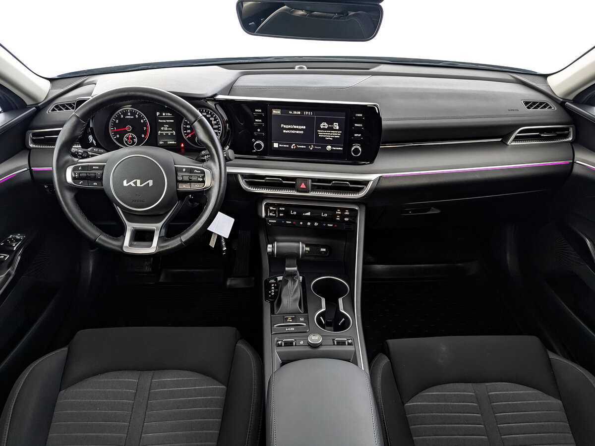 Kia K5 2023 года с пробегом. Фото: #9