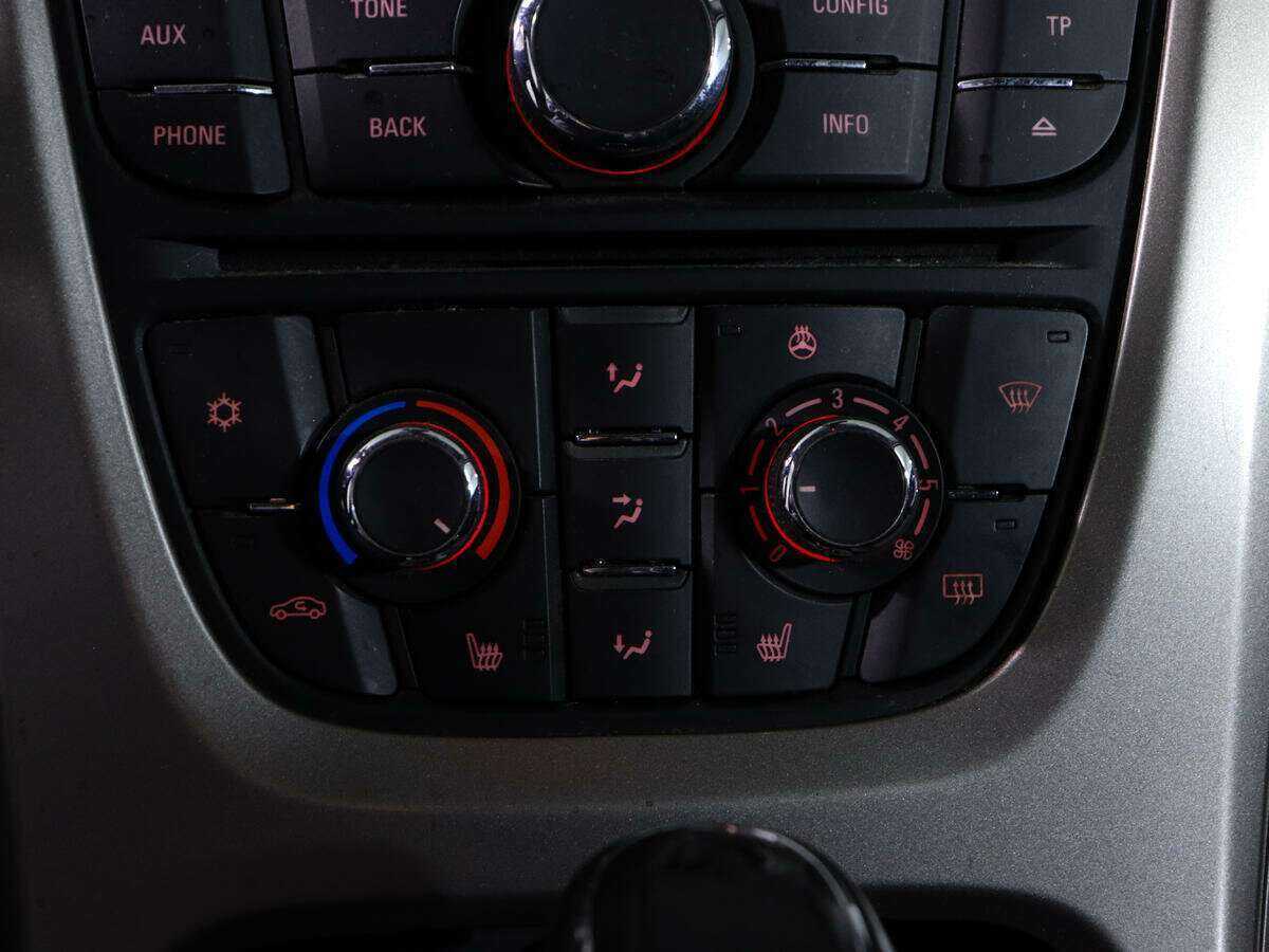 Opel Astra 2012 года с пробегом. Фото: #15