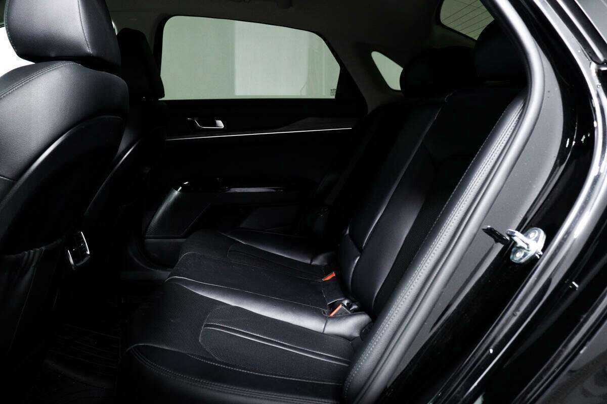 Kia K5 2021 года с пробегом. Фото: #11