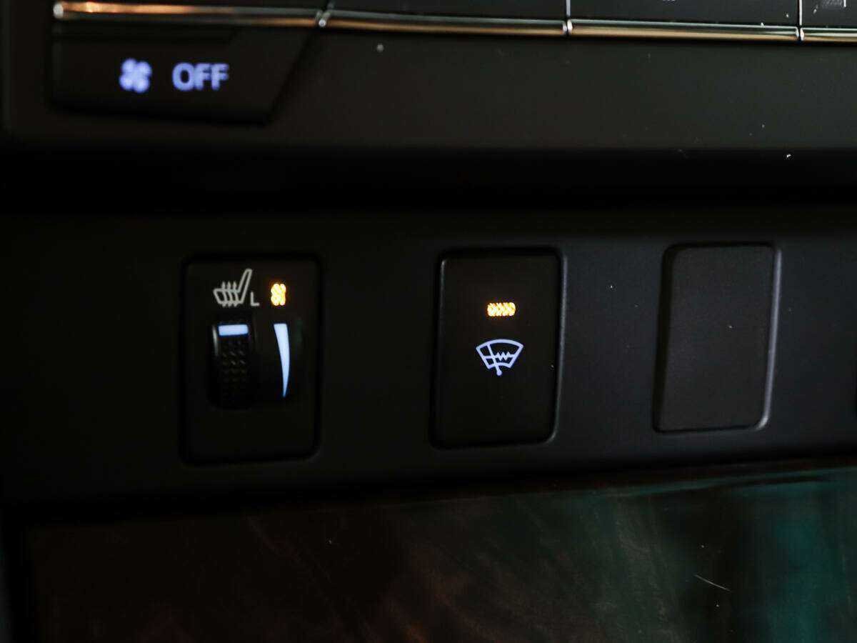 Toyota Camry 2017 года с пробегом. Фото: #21