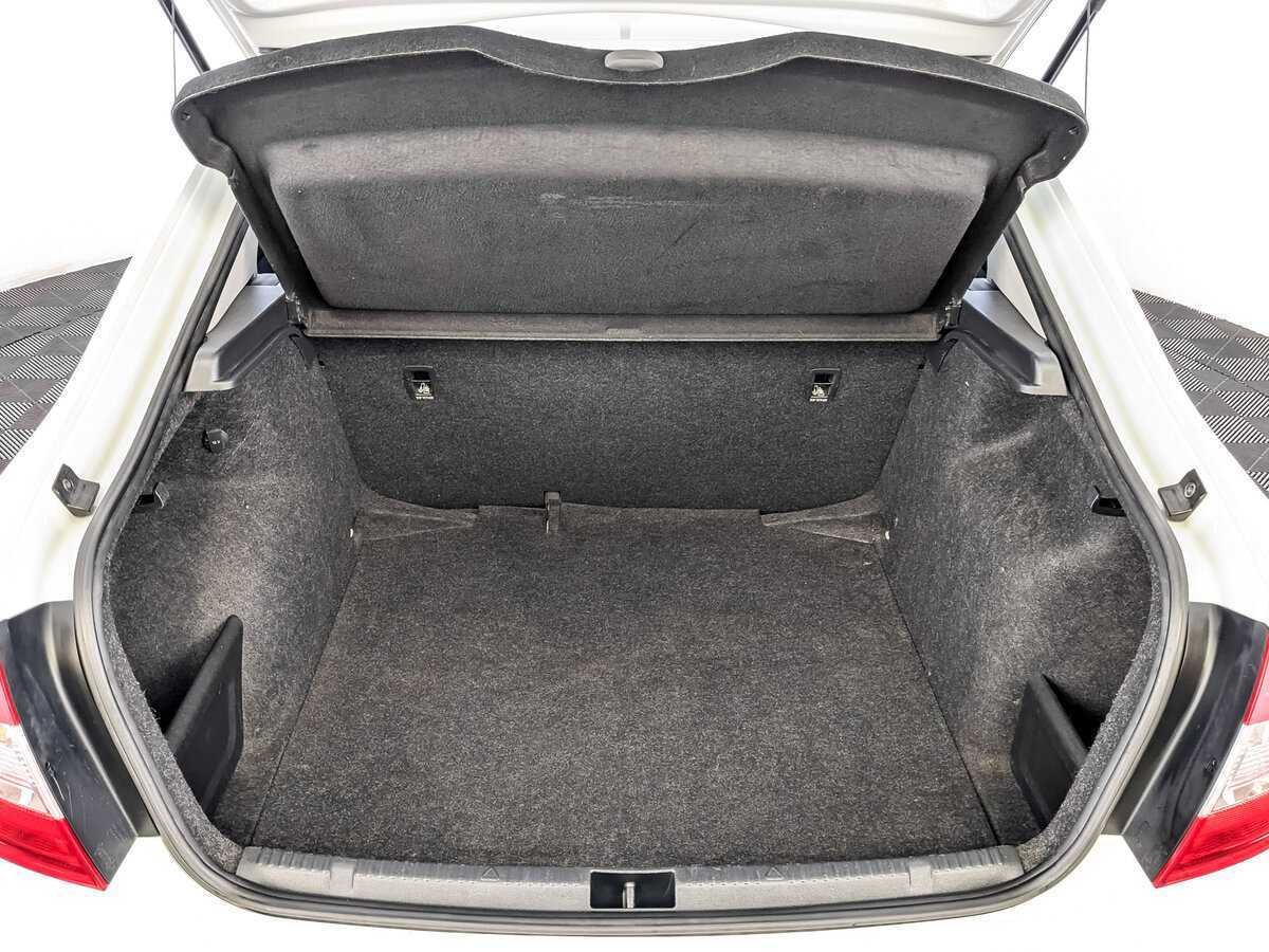 Skoda Rapid 2017 года с пробегом. Фото: #9