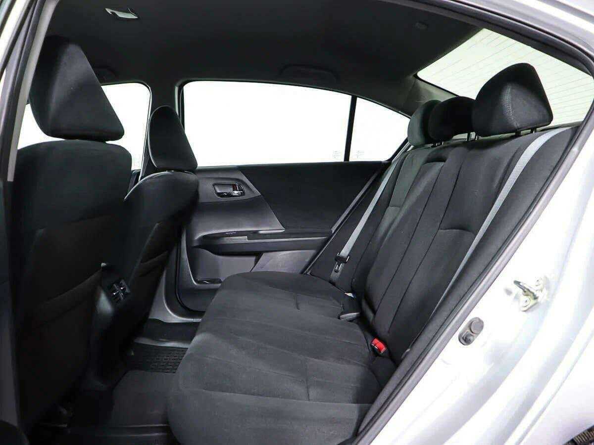 Honda Accord 2013 года с пробегом. Фото: #13