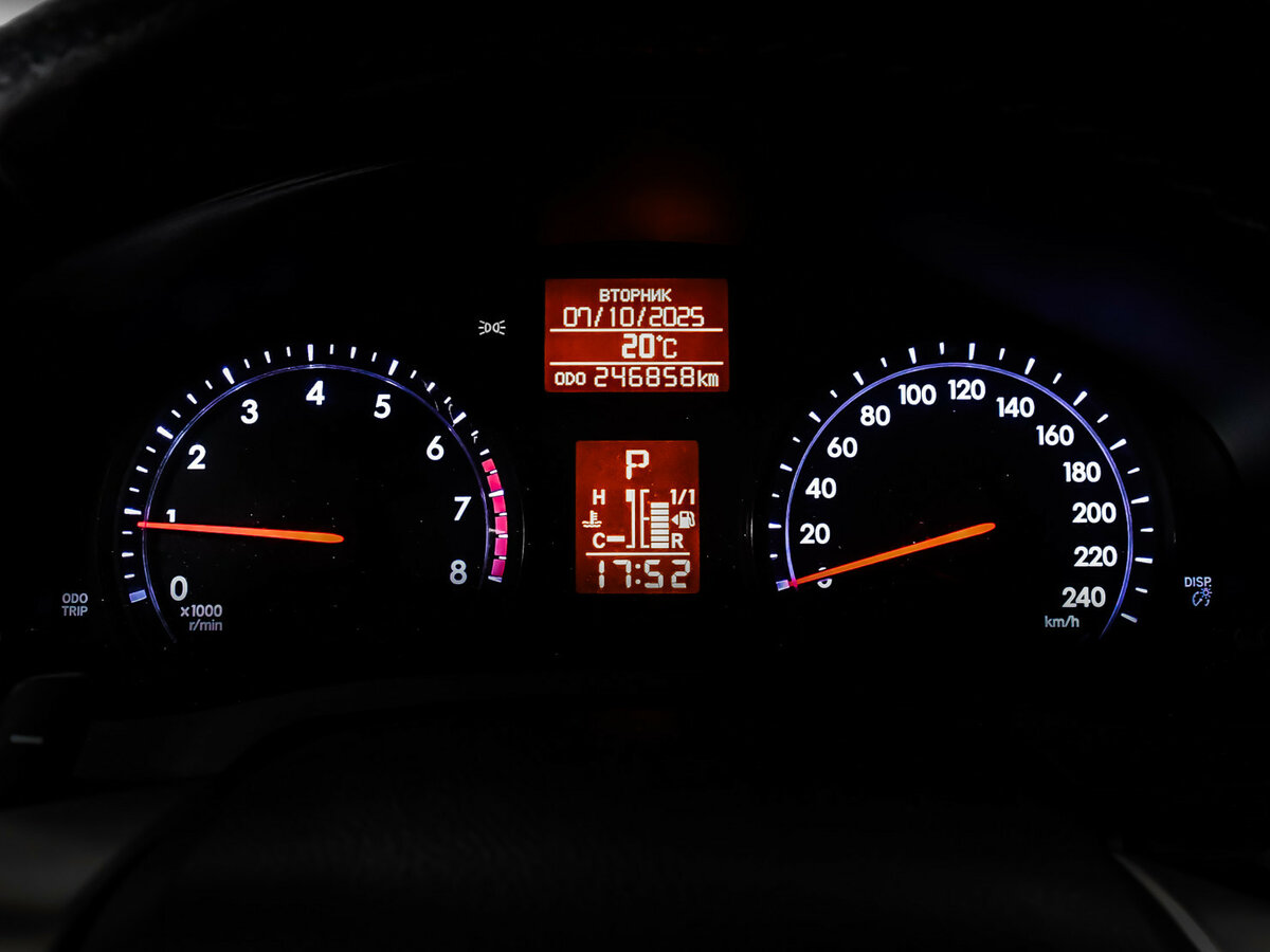 Toyota Avensis 2012 года с пробегом. Фото: #7