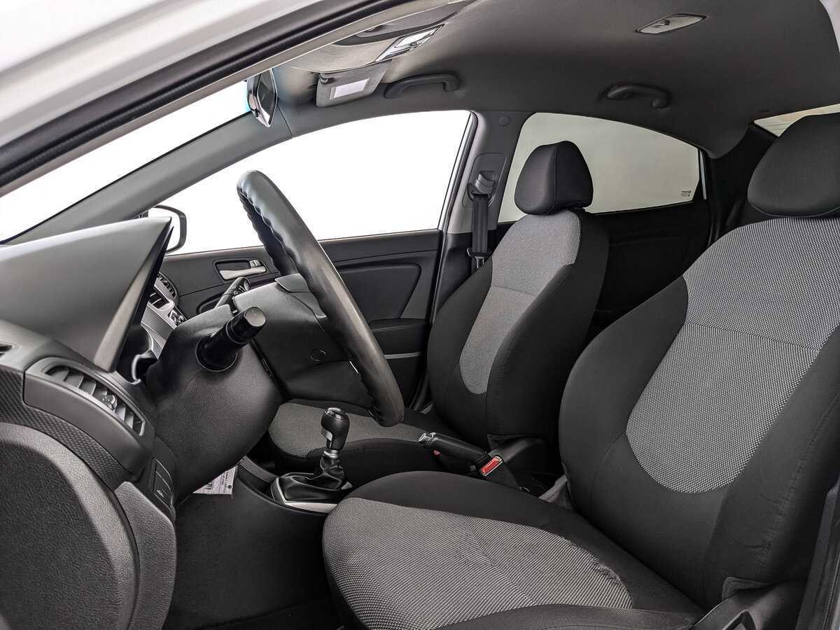 Hyundai Solaris 2014 года с пробегом. Фото: #15